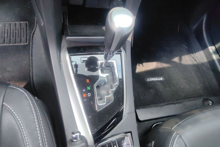 Toyota Corolla 2019 #14 Toyota Corolla 2019 car image #14