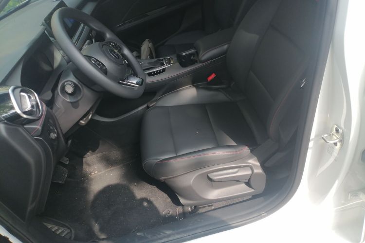 MG 5 2025 image de voiture #19