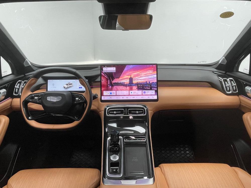 GEELY Boyue L 2025 car image #14