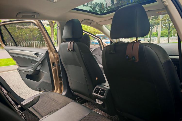 Volkswagen Golf 2019 #13 Volkswagen Golf 2019 car image #13