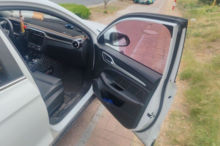 MG ZS 2018 #27 MG ZS 2018 car image #27