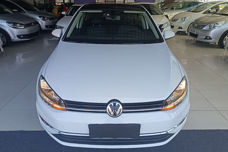 Volkswagen Golf 2019 صورة سيارة #3