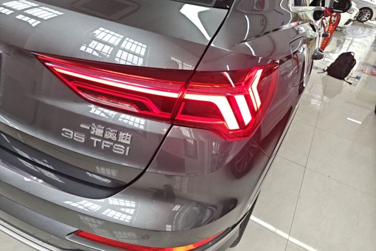 Audi Q3 2021 #8 Audi Q3 2021 car image #8