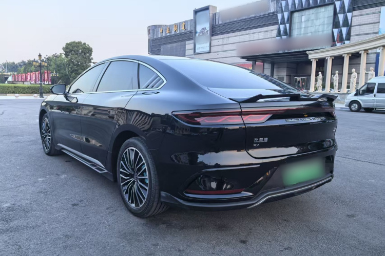BYD Han 2023 car image #9