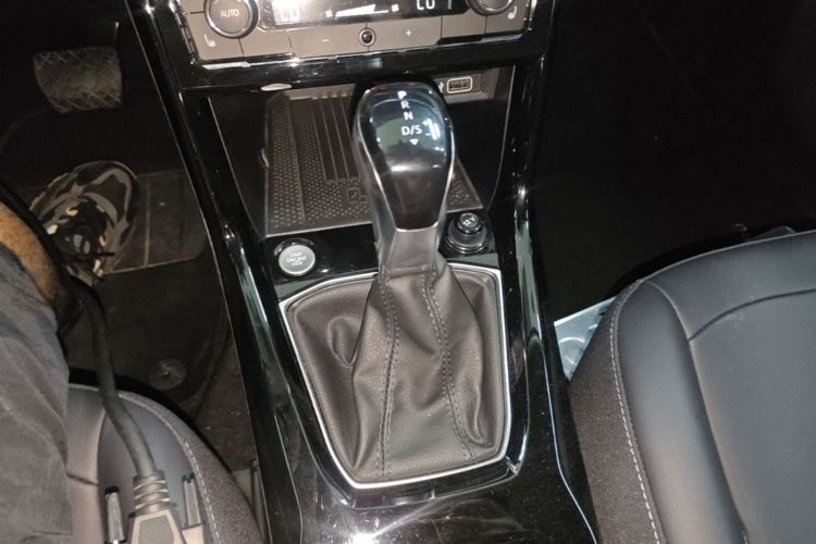 Volkswagen Tharu 2024 car image #14