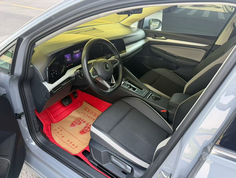 Volkswagen Golf 2021 car image #4