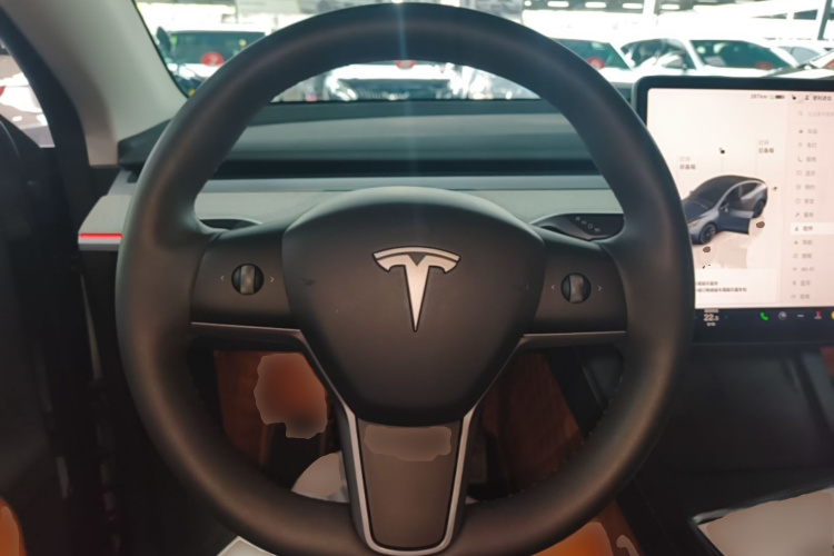 Tesla Model Y 2024 #11 Tesla Model Y 2024 car image #11