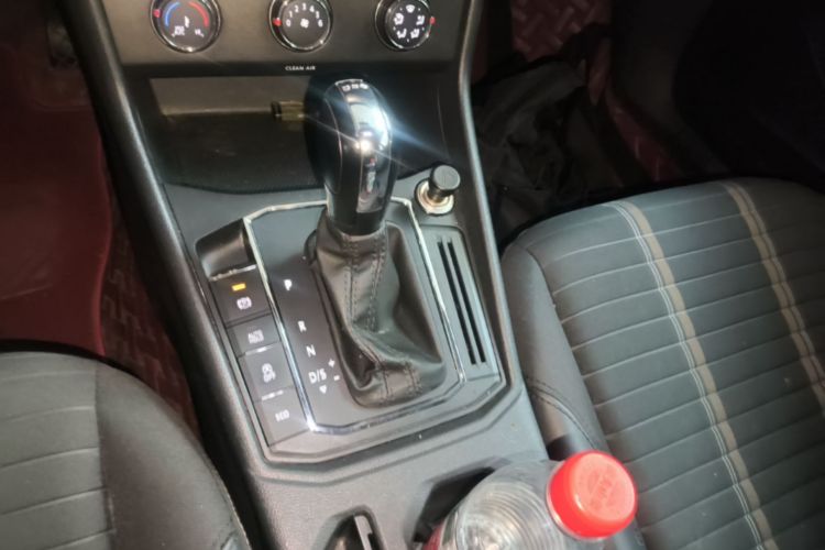 Volkswagen Lavida 2019 #14 Volkswagen Lavida 2019 car image #14