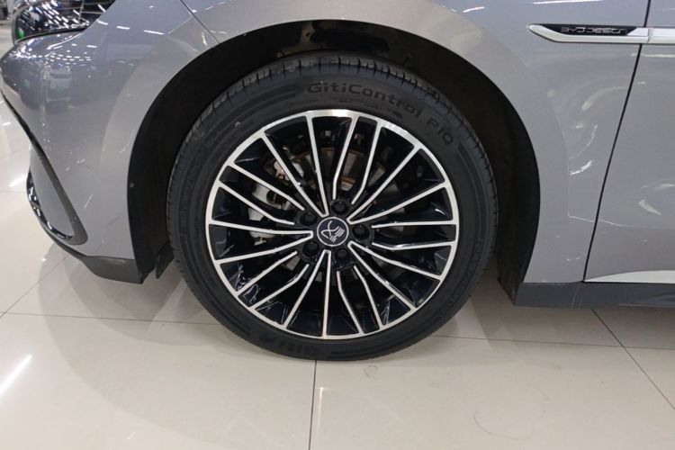 BYD Han 2023 car image #9