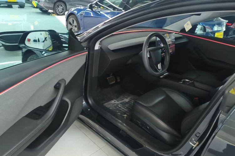 Tesla Model 3 2024 immagine di auto #16
