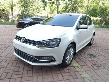 Volkswagen Polo 2016 car image 