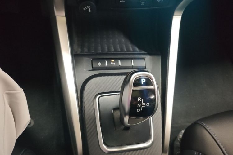 BYD Yuan New Energy 2019 #14 BYD Yuan New Energy 2019 imagen de coche #14