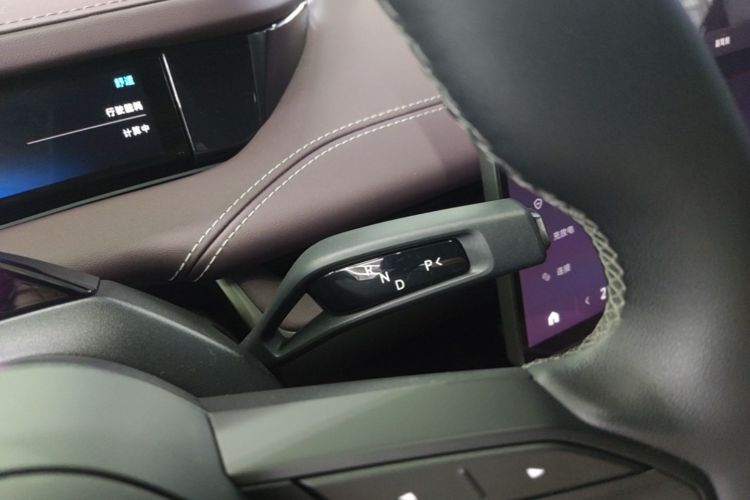 MI SU7 2024 car image #25