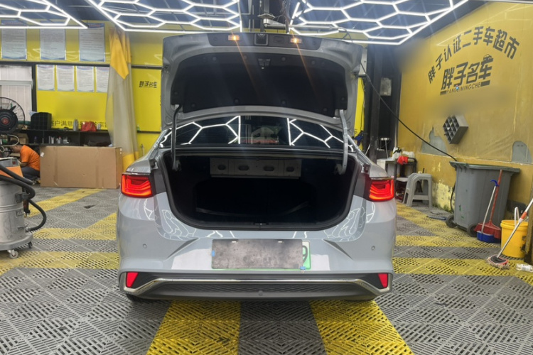 GEELY Emgrand L HiP 2022 car image #27