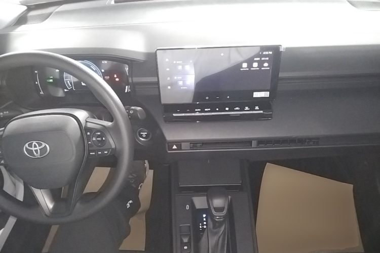 Toyota Corolla Cross 2026 car image #10