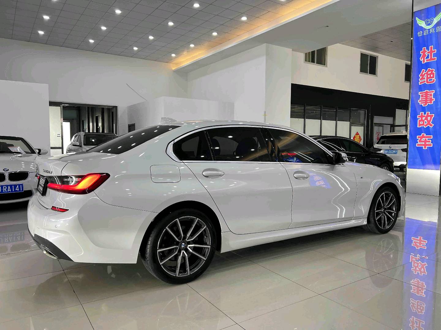BMW 3 Series 2020 #5 BMW 3 Series 2020 car image #5