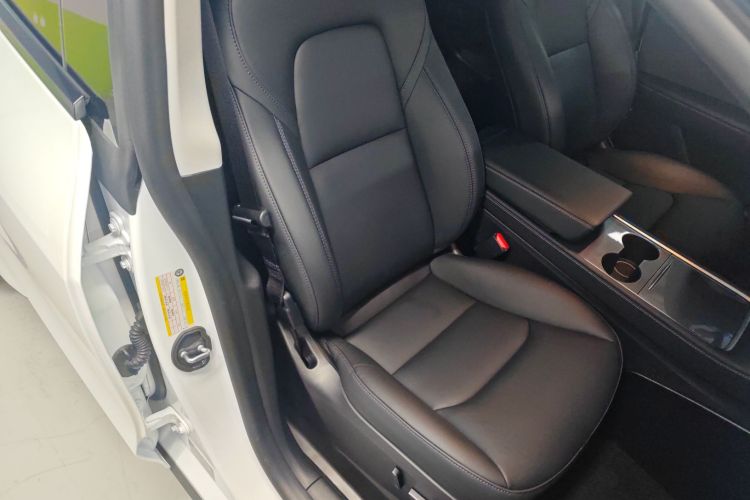 Tesla Model Y 2024 #24 Tesla Model Y 2024 car image #24