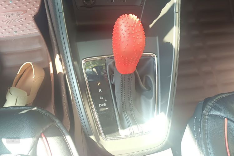 MG ZS 2018 #16 MG ZS 2018 car image #16