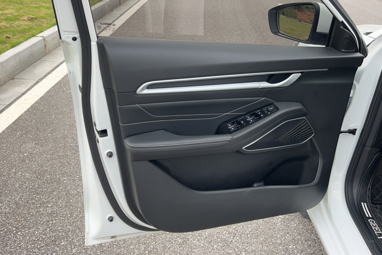 GEELY Emgrand 2024 #19 GEELY Emgrand 2024 car image #19