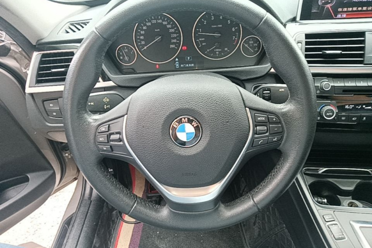BMW 3 Series 2017 #11 BMW 3 Series 2017 car image #11