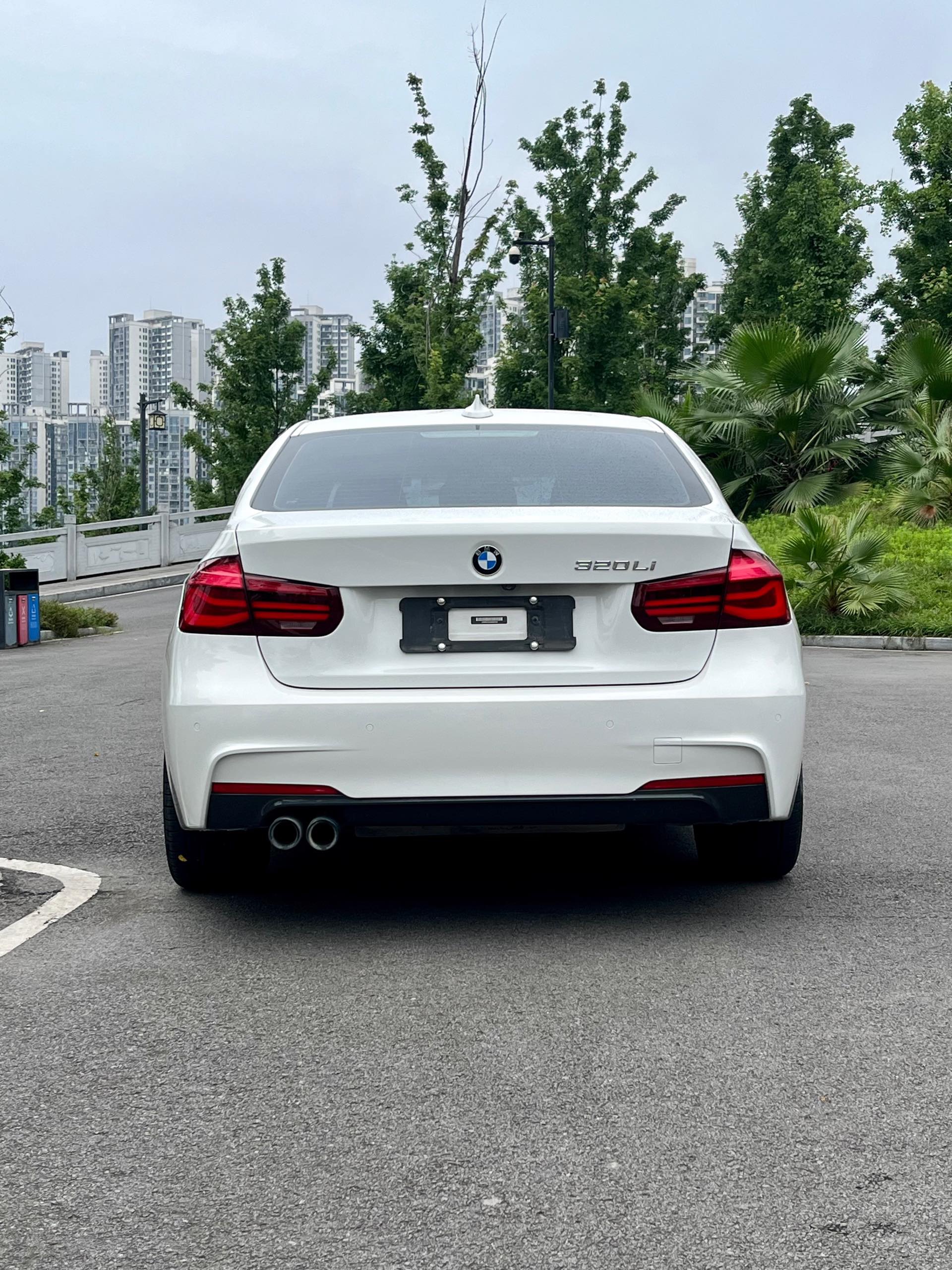 BMW 3 Series 2018 image de voiture #8