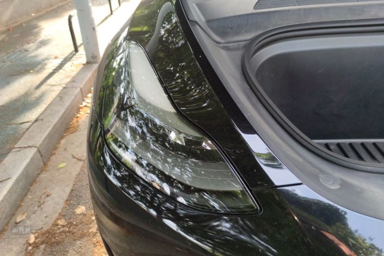 Tesla Model Y 2022 #8 Tesla Model Y 2022 car image #8