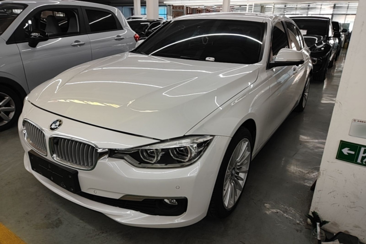 BMW 3 Series 2018 #2 BMW 3 Series 2018 car image #2