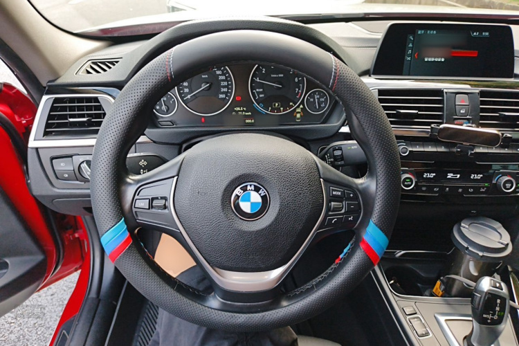 BMW 3 Series 2018 #12 BMW 3 Series 2018 car image #12