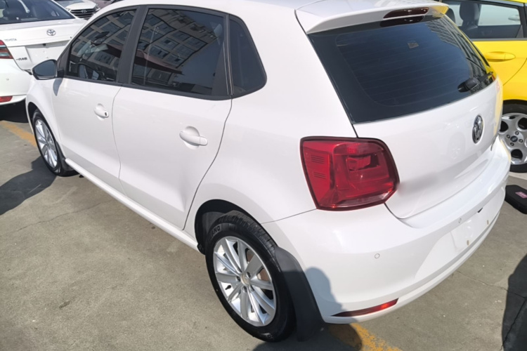 Volkswagen Polo 2015 #7 Volkswagen Polo 2015 car image #7