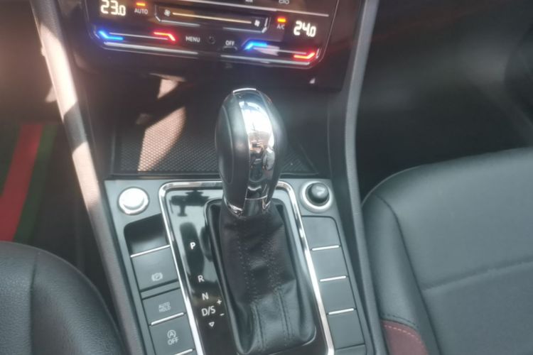 Volkswagen Bora 2020 car image #18