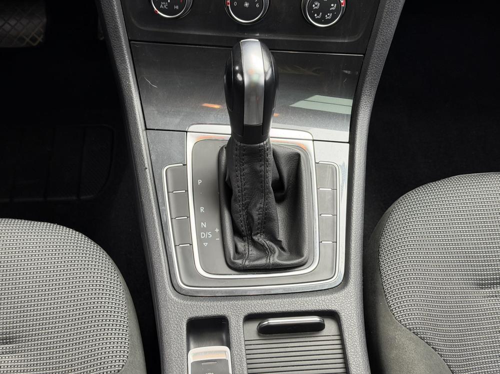 Volkswagen Golf 2018 imagen de coche #19