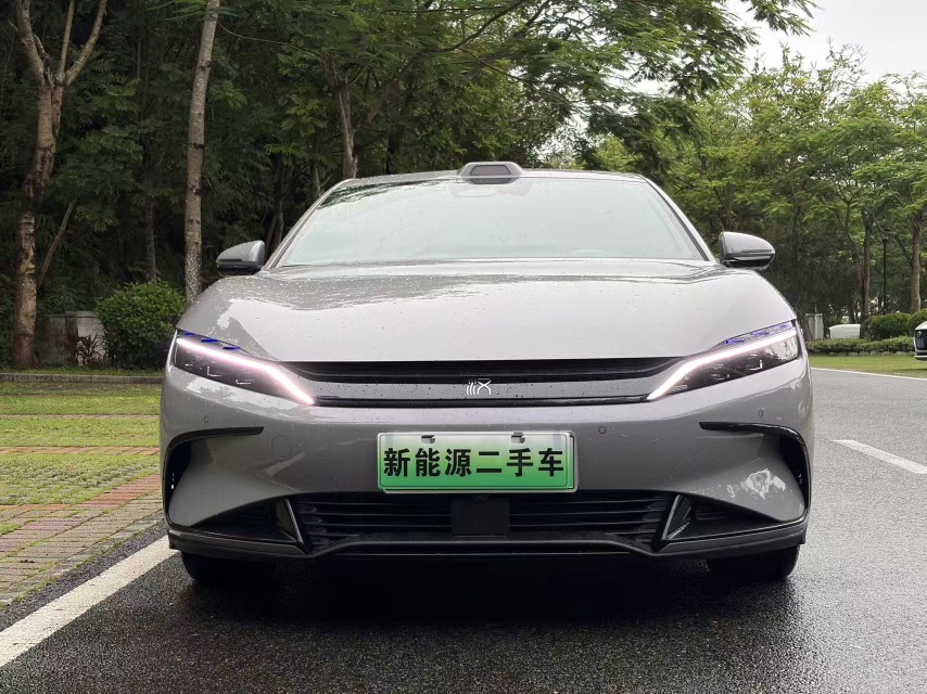 BYD Han 2025 car image #2
