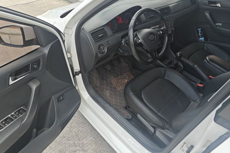 Volkswagen Santana 2017 car image #16