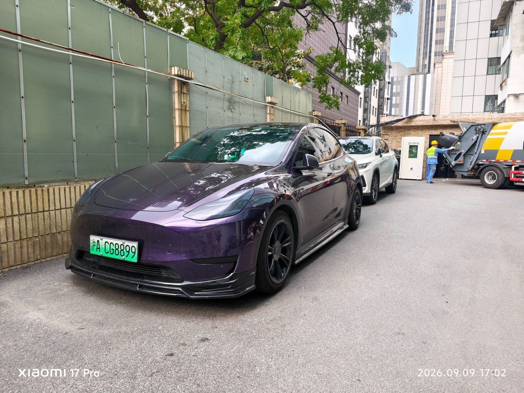 Tesla Model Y 2023 car image 