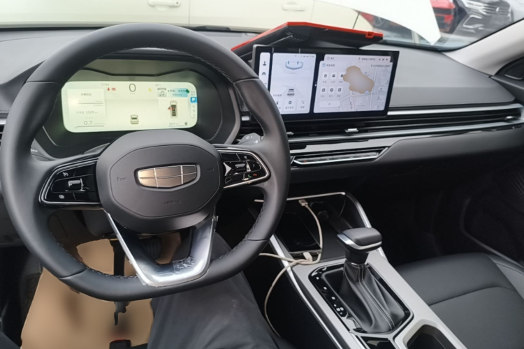 GEELY Emgrand 2025 #10 GEELY Emgrand 2025 immagine di auto #10