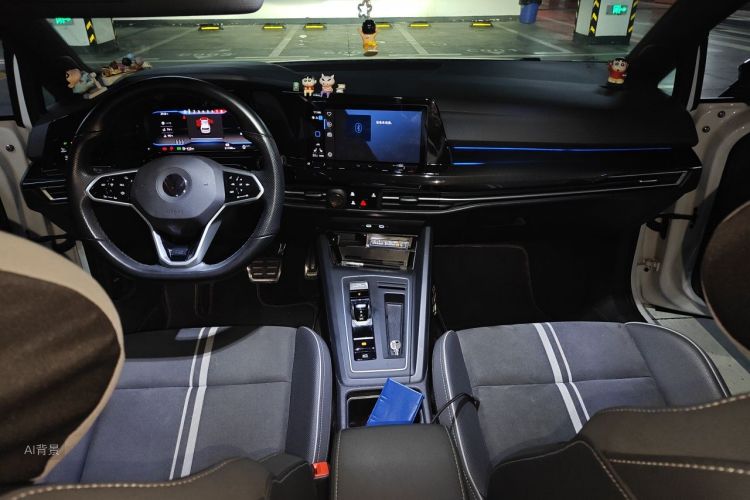 Volkswagen Golf 2022 car image #11