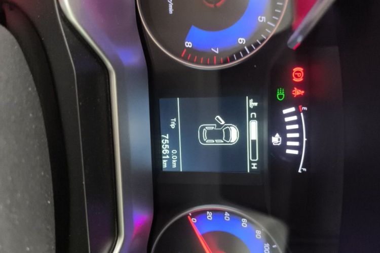 GEELY Emgrand 2016 car image #12