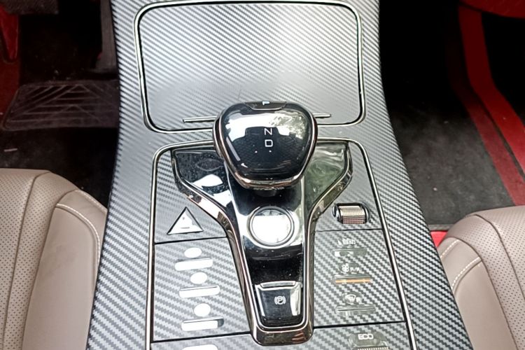 BYD Han 2021 car image #18