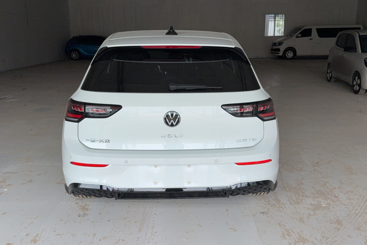 Volkswagen Golf 2026 car image #6