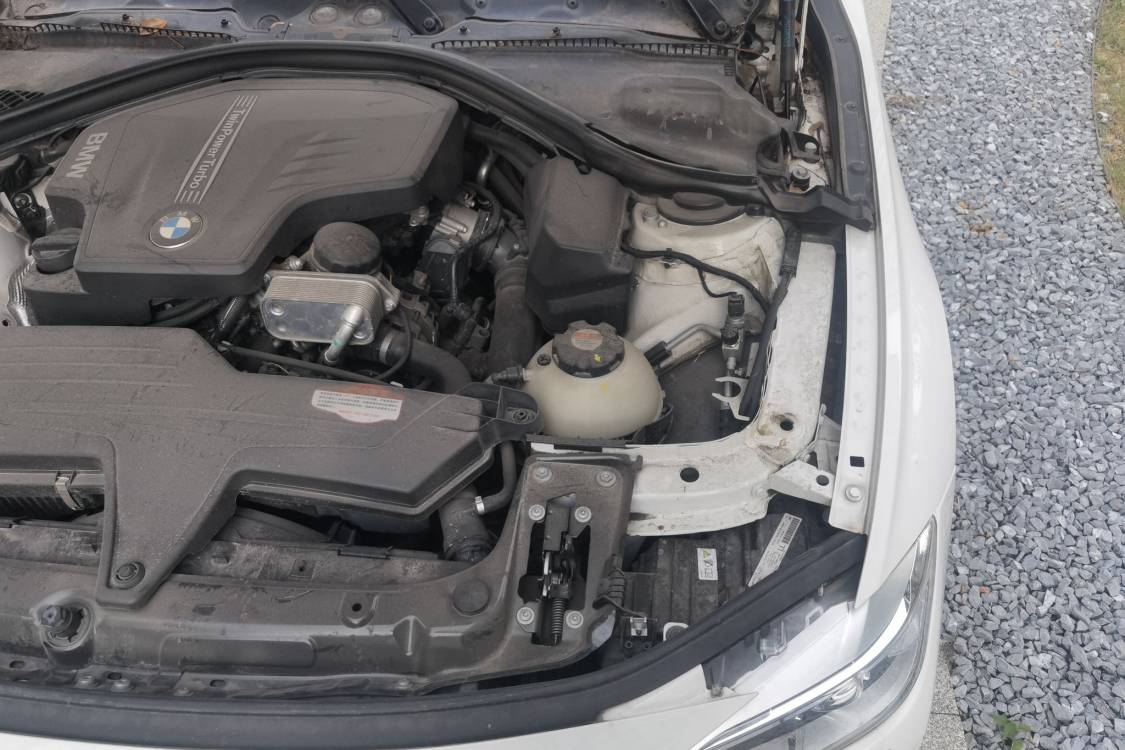 BMW 3 Series 2014 car image #12