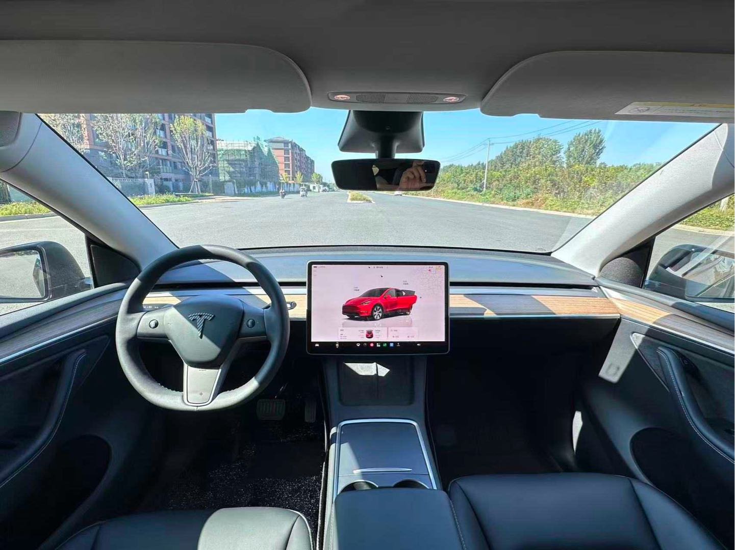 Tesla Model Y 2023 صورة سيارة #7