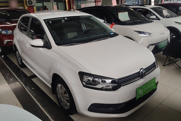 Volkswagen Polo 2017 car image #6