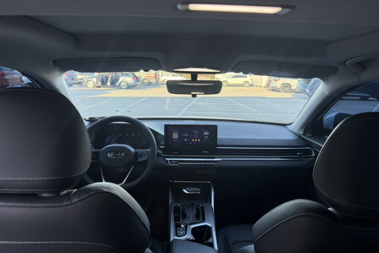 GEELY Emgrand 2021 car image #10