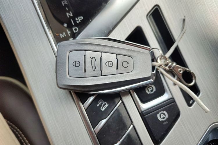 GEELY Coolray 2022 immagine di auto #9