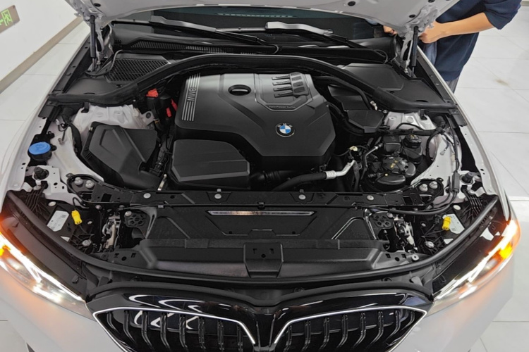BMW 3 Series 2025 #22 BMW 3 Series 2025 car image #22