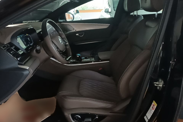 BYD Han 2023 car image #15