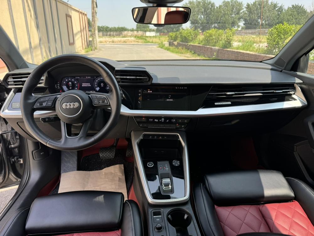 Audi A3 2023 immagine di auto #17