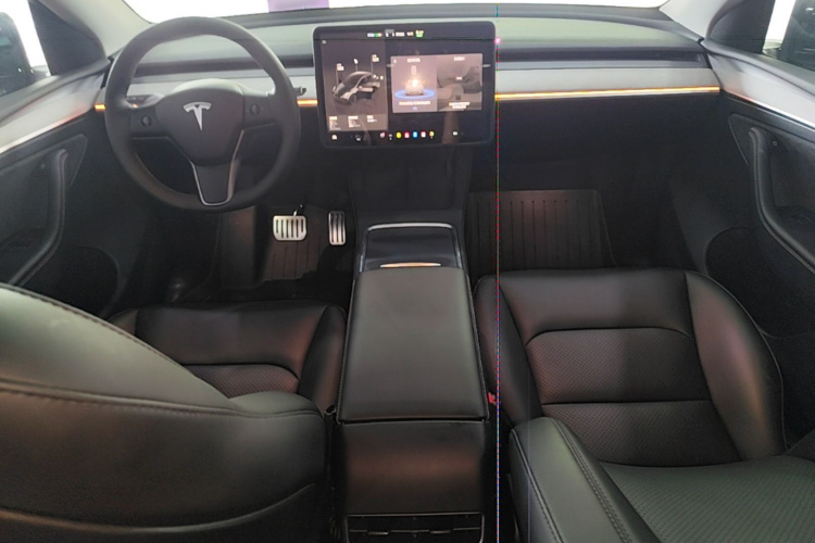 Tesla Model Y 2024 #10 Tesla Model Y 2024 car image #10