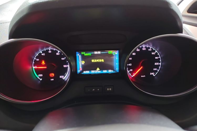 BYD Yuan New Energy 2019 #22 BYD Yuan New Energy 2019 image de voiture #22