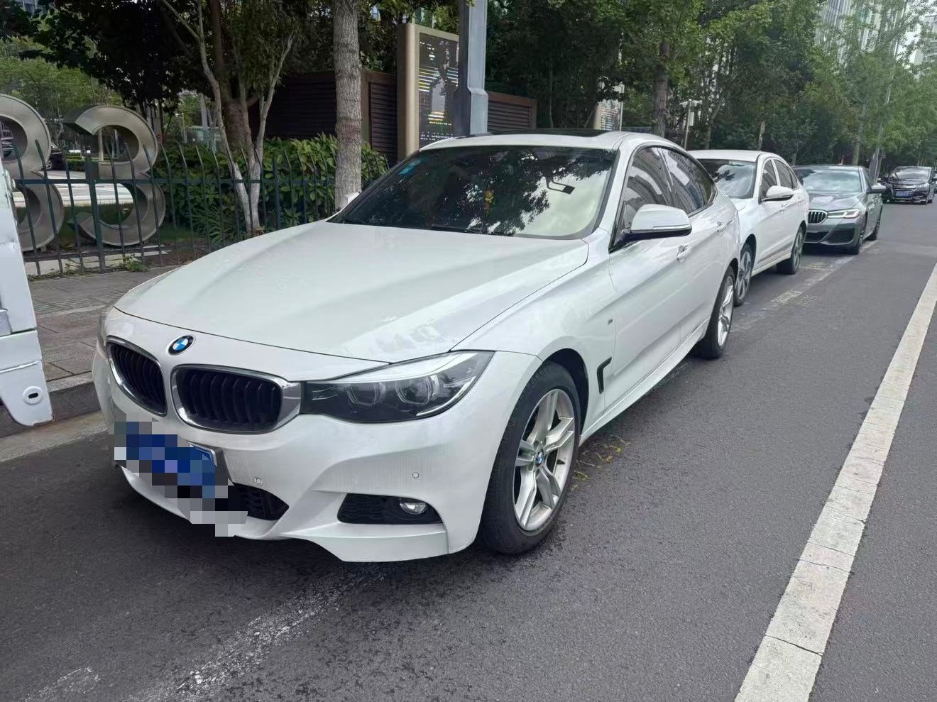 BMW 3 Series GT 2020 BMW 3 Series GT 2020 car image